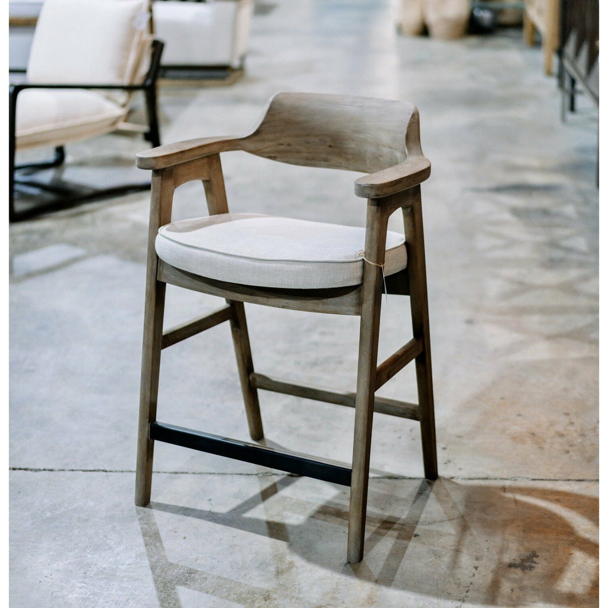 Wag Counter Stool