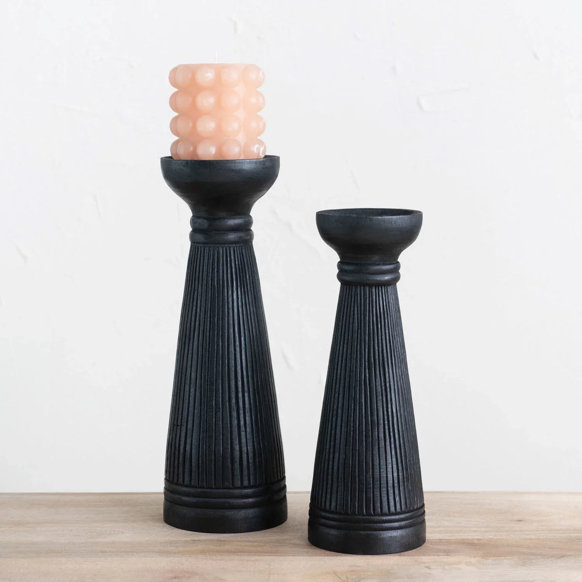 LG Ribbed Candle Holder, Black