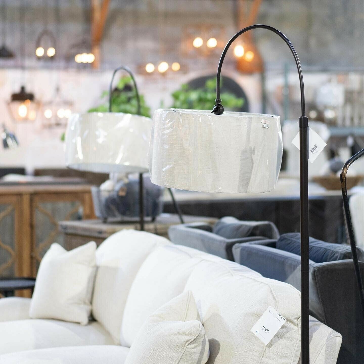 Reag Floor Lamp