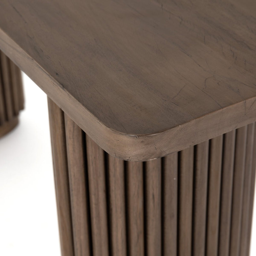 
                  
                    Ruthie Console
                  
                