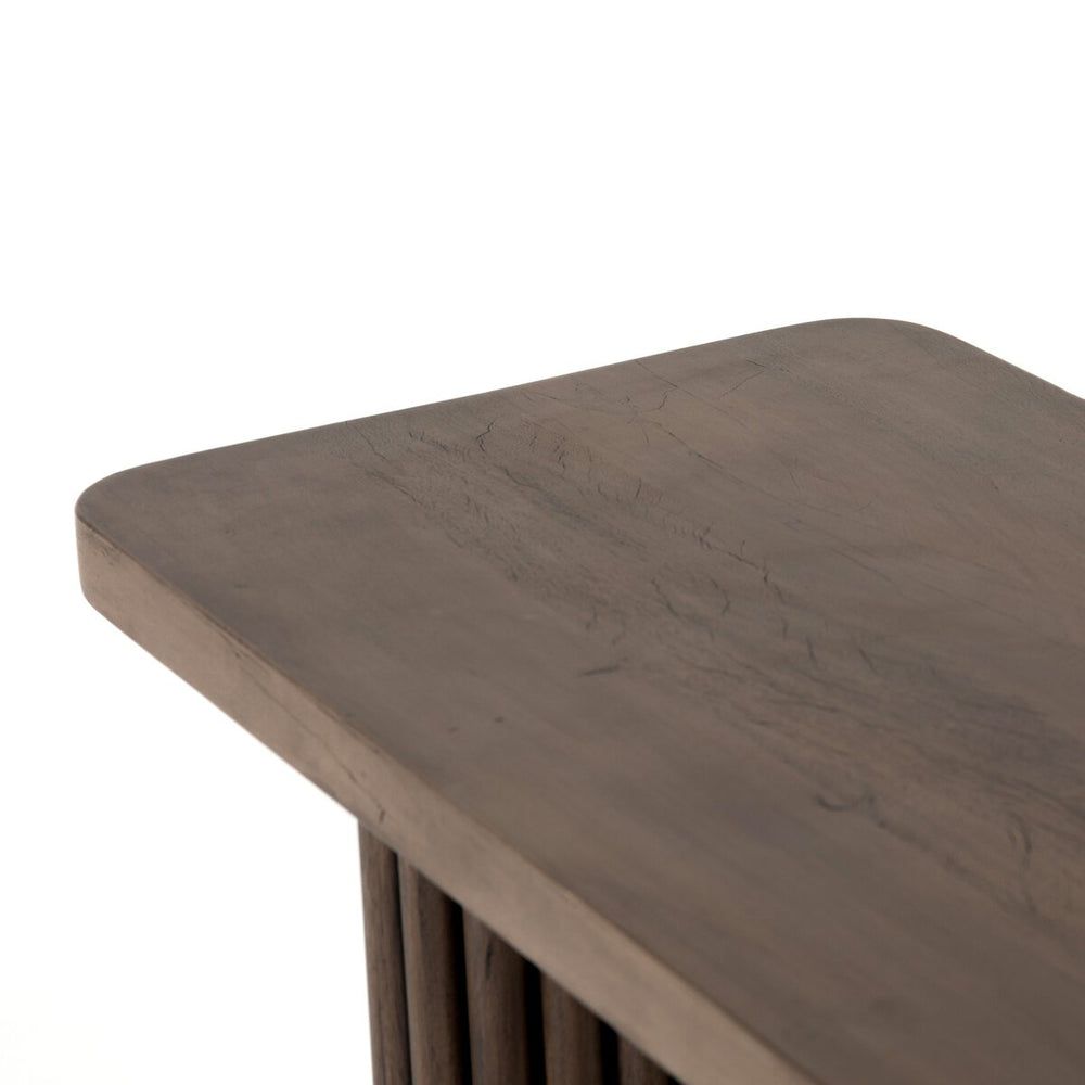
                  
                    Ruthie Console
                  
                