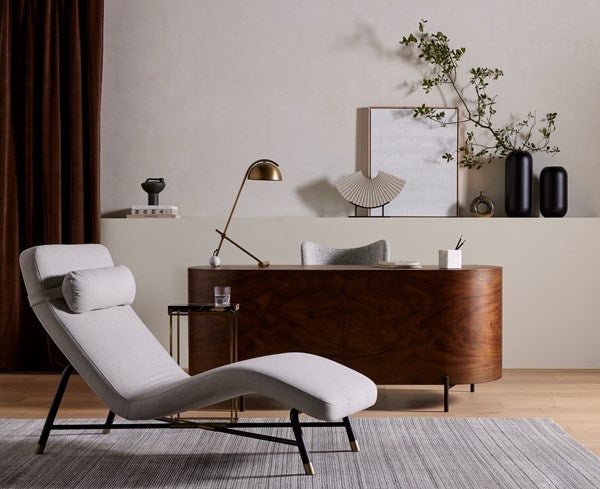 
                  
                    Lois Desk
                  
                