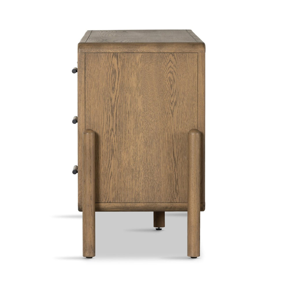 
                  
                    Carson Dresser
                  
                