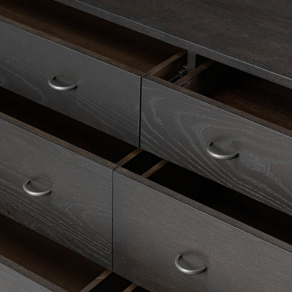 
                  
                    Zechariah Dresser
                  
                