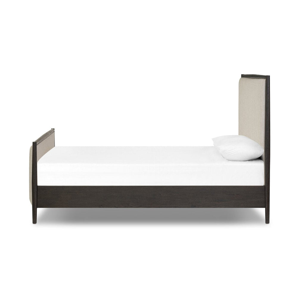 
                  
                    Glenda Bed
                  
                