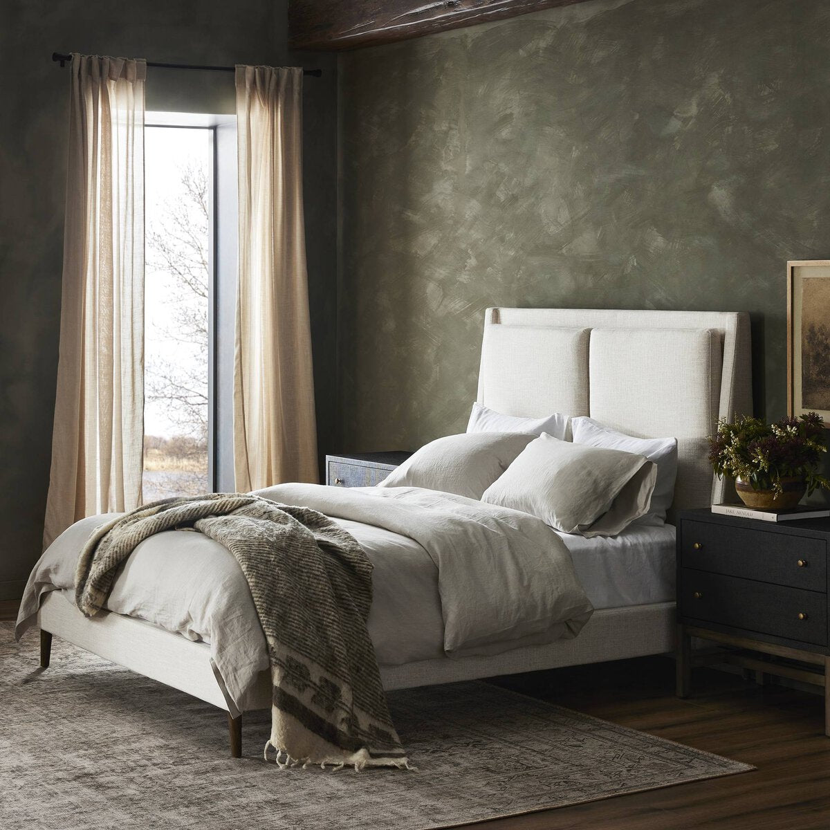 Pott King Bed, Dover Performance