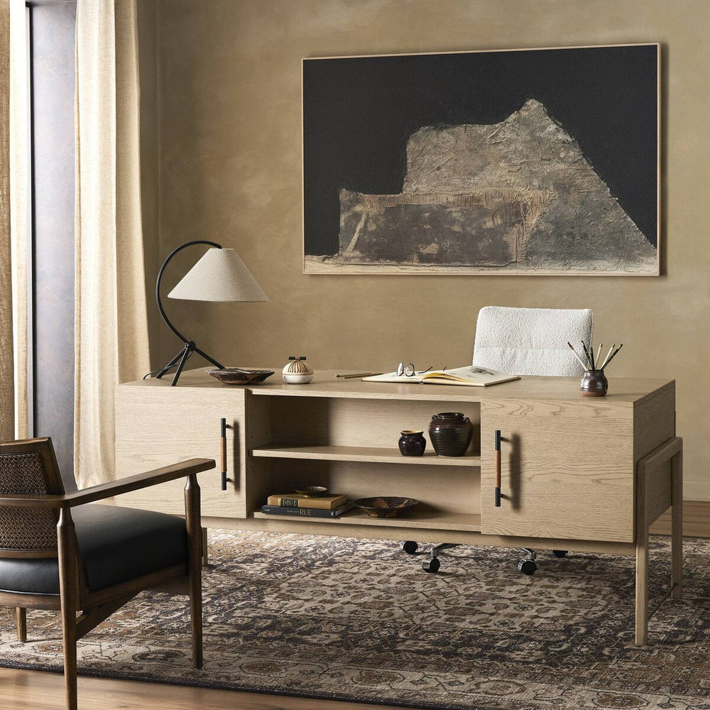 Rosy Desk