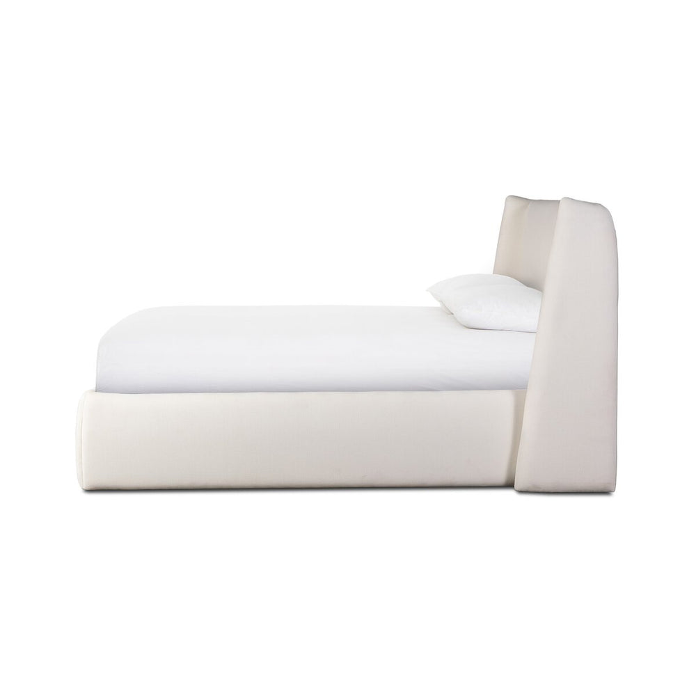 
                  
                    Hugues Bed
                  
                