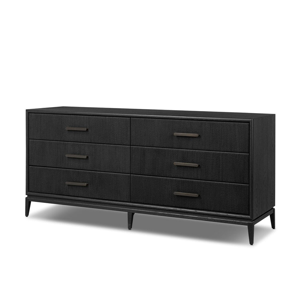 
                  
                    Ronan Dresser
                  
                
