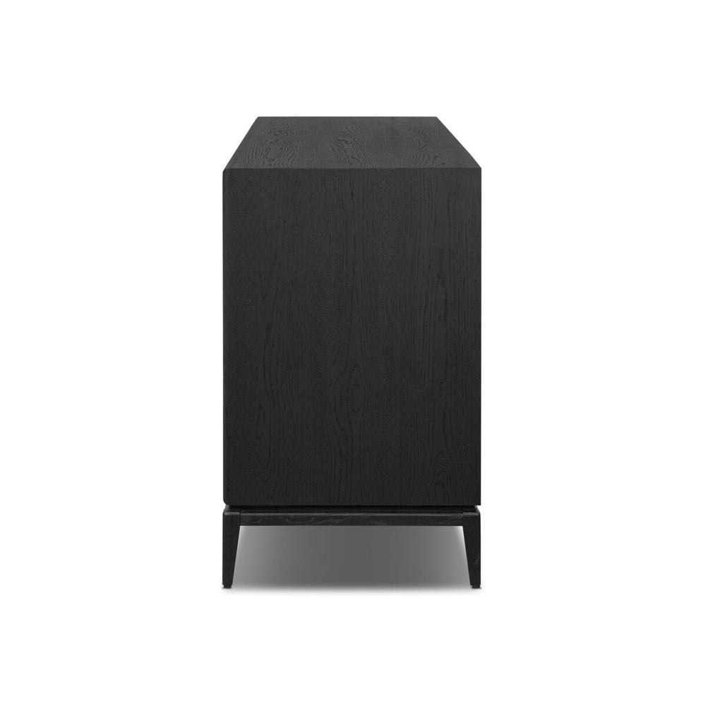 
                  
                    Ronan Dresser
                  
                