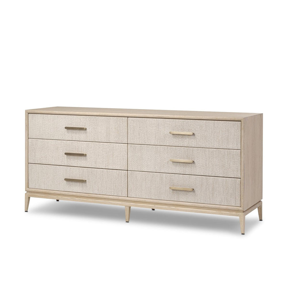 
                  
                    Ronan Dresser
                  
                