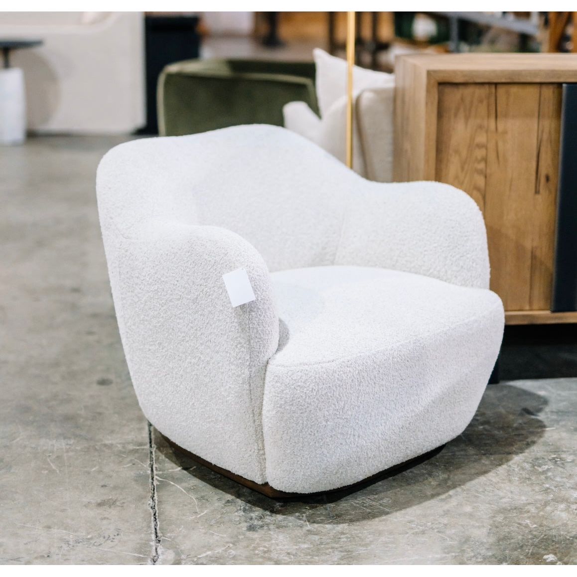 Juli Swivel Chair, Ivory