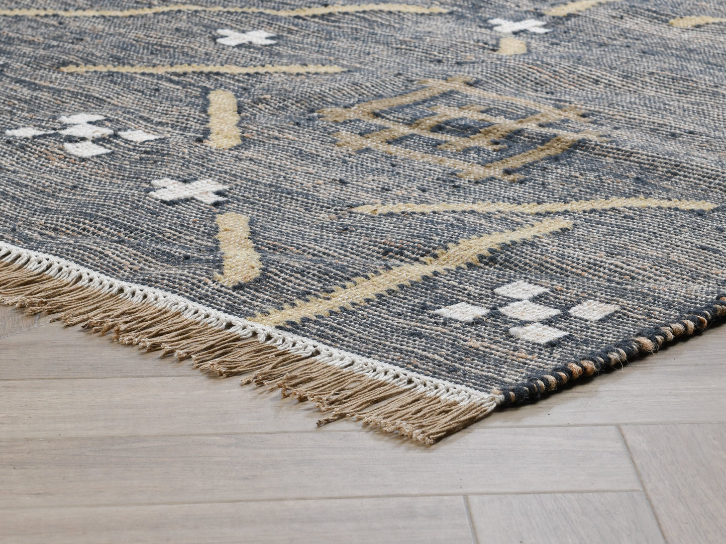 Bella Rug, Black