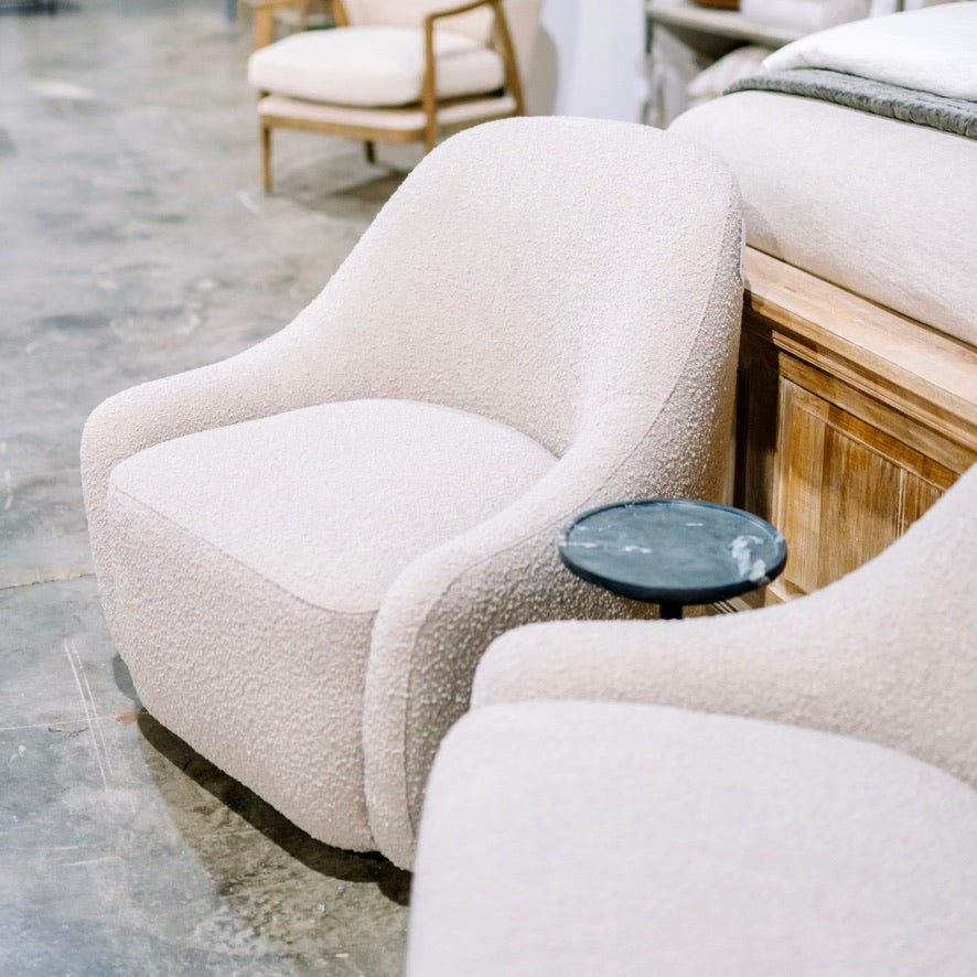 Lev Swivel Chair, Knoll
