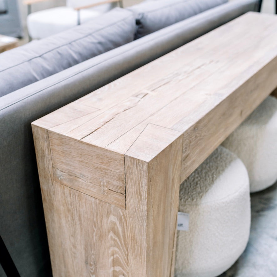 Brist Console, White