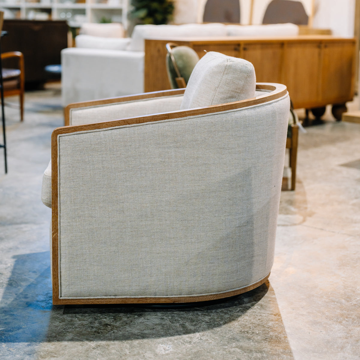 Lindsey Swivel Chair, Maya
