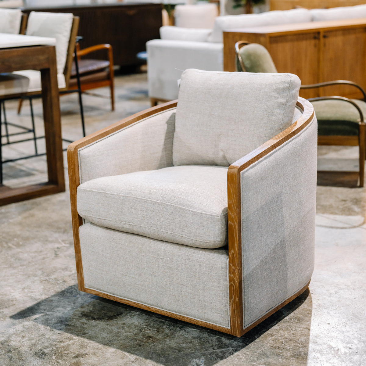 Lindsey Swivel Chair, Maya