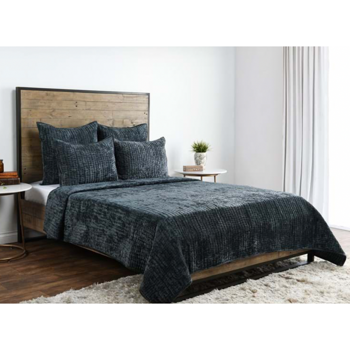 Bari Velvet King Quilt, Bay