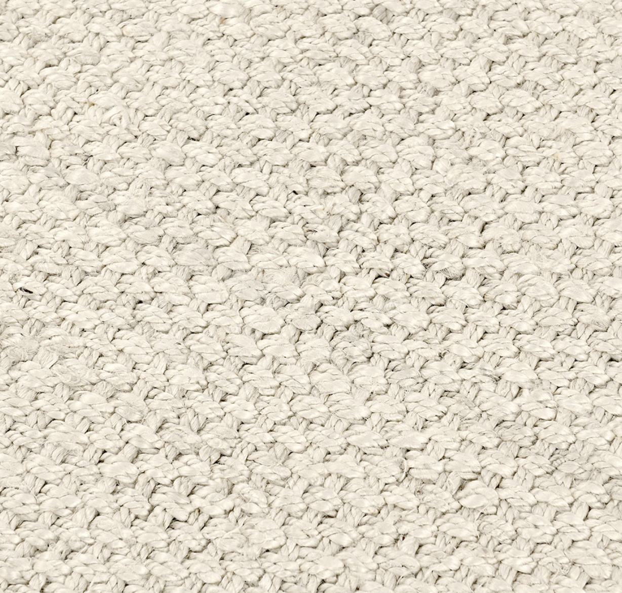 Pam Rug, Ivory