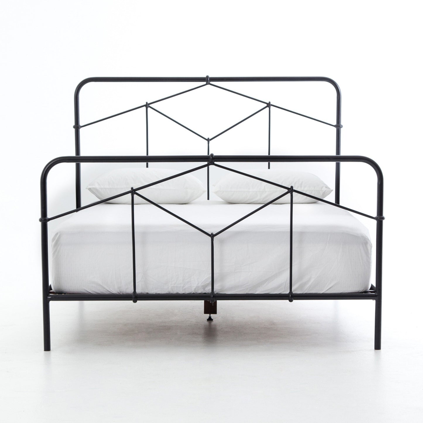 Cuthbert Bed - Sandblasted Vintage Black